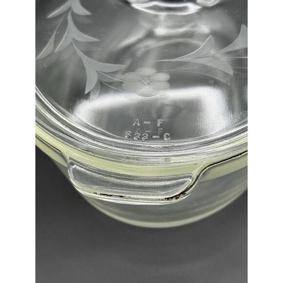 Pyrex clear glass etched lid 1 quart casserole vintage 033-633 - Picture 3 of 5